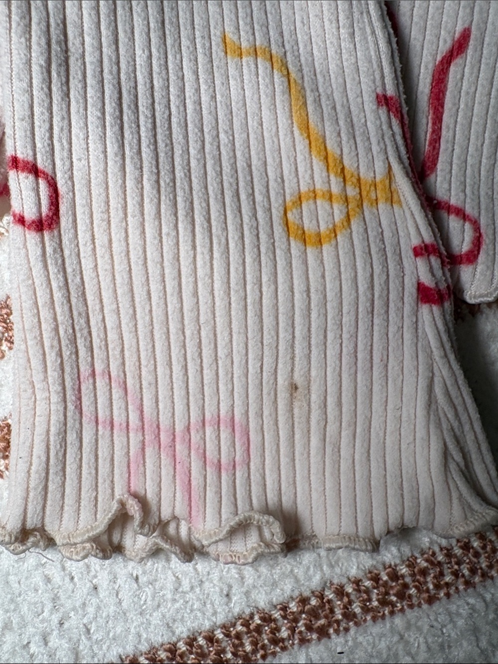 Old Navy Cream Ribbed Bow Set - Picture 7 of 7